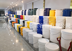 刘钰儿露内内吉安容器一楼涂料桶、机油桶展区